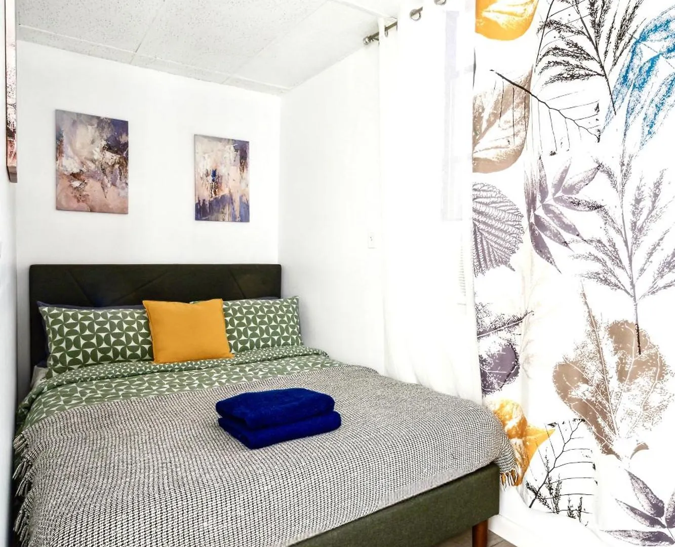 Cozy 2 Bedroom Gem In Lower Manhattan W Big Living Room New York